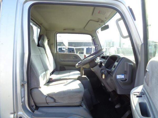 Ref:AUX-8242104 MAZDA TITAN DASH 2004 - Image 4