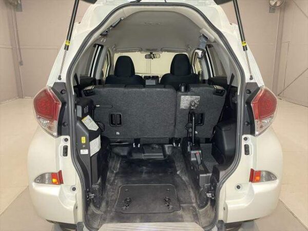Ref:AUX-8981445 TOYOTA RACTIS 2015 - Image 3