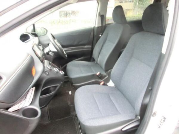 Ref:AUX-9378901 TOYOTA SIENTA 2016 - Image 6