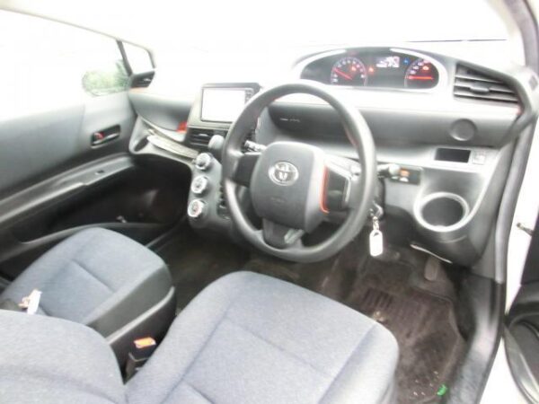 Ref:AUX-9378901 TOYOTA SIENTA 2016 - Image 9