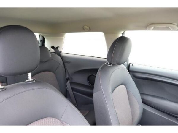 Ref:AUX-9457807 MINI MINI 2018 - Image 17