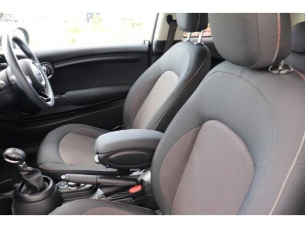 Ref:AUX-9457807 MINI MINI 2018 - Image 6
