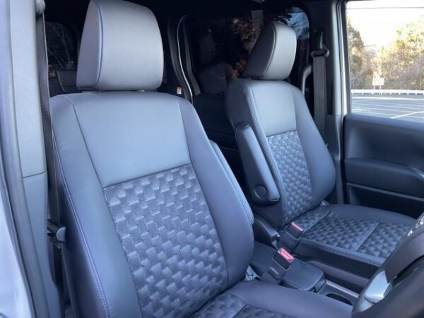 Ref:AUX-9974909 TOYOTA VOXY 2022 - Image 8