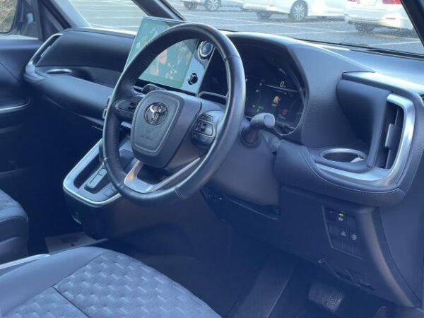 Ref:AUX-9974909 TOYOTA VOXY 2022 - Image 10